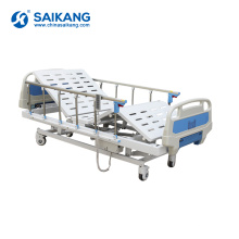 Cama de hospital motorizada de control remoto eléctrica ajustable del metal SK004